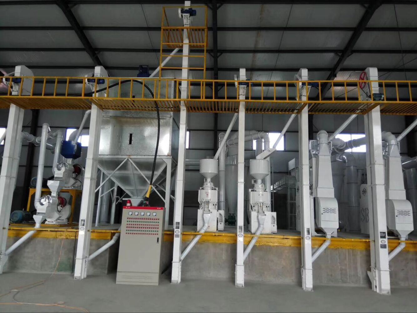 銷(xiāo)售旺季下的玉米加工機(jī)械如何領(lǐng)先搶占市場(chǎng)?(圖2) 玉米加工機(jī)械